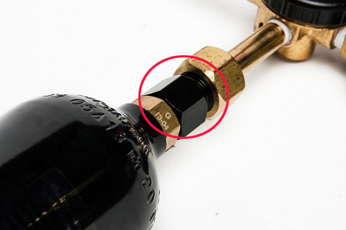 Co2 Tank Adapter Convert Sodastream.Paintball,CGA320,W21.8 Cylinder to Air Tool, HomeBrew Beer Keg, Aquarium Fish Regulator